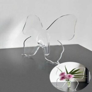 Butterfly plastic vaza